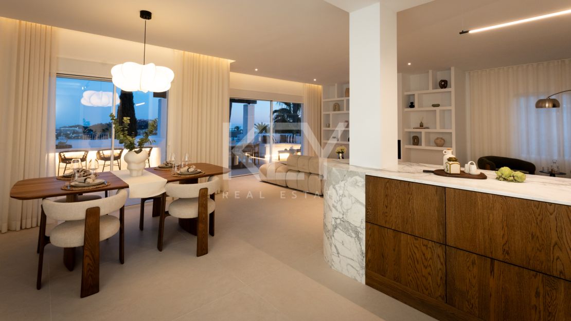Duplex penthouse with panoramic sea views in Nueva Andalucía
