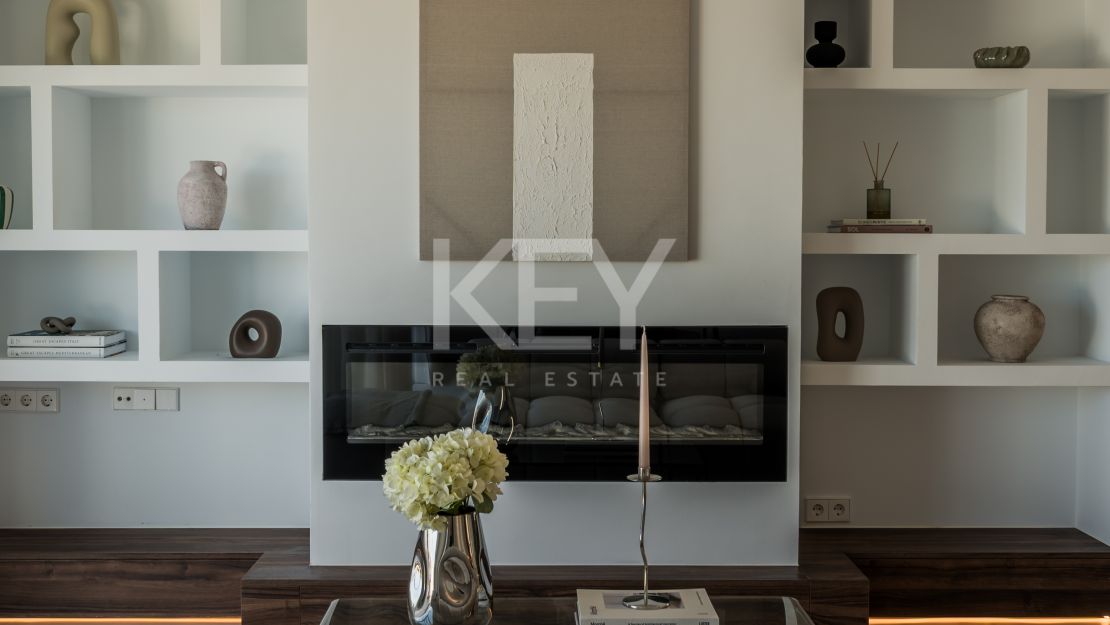 Duplex penthouse with panoramic sea views in Nueva Andalucía