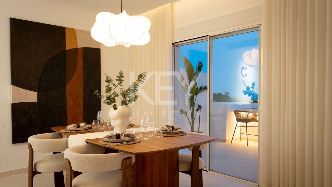 Duplex penthouse with panoramic sea views in Nueva Andalucía