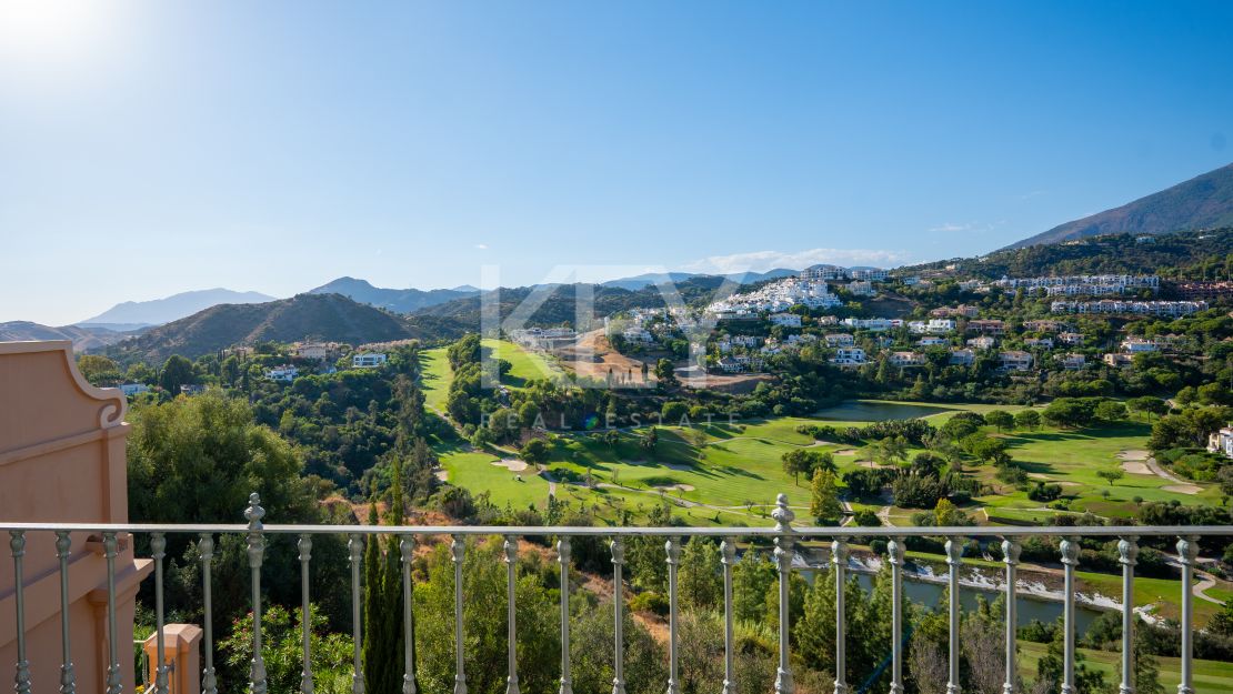 Renovated Elegant Townhouse in Benahavís