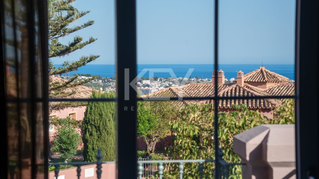 Renovated Elegant Townhouse in Benahavís