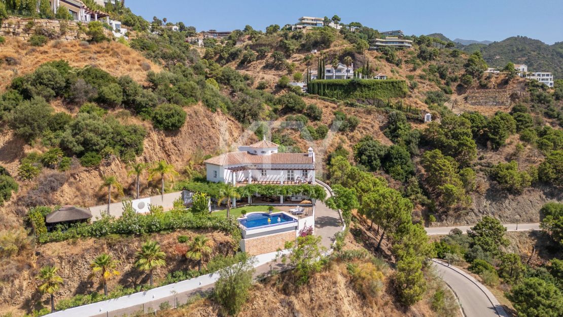 Exceptional mediterranean villa with panoramic sea views in Monte Mayor, Benahavís