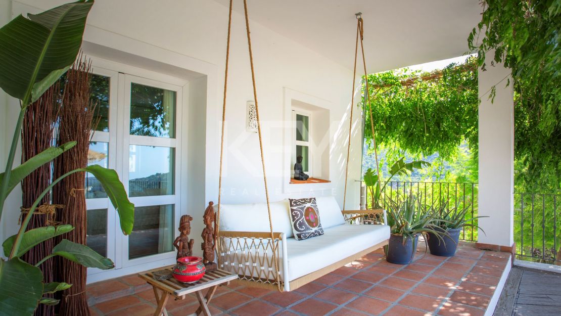 Exceptional mediterranean villa with panoramic sea views in Monte Mayor, Benahavís