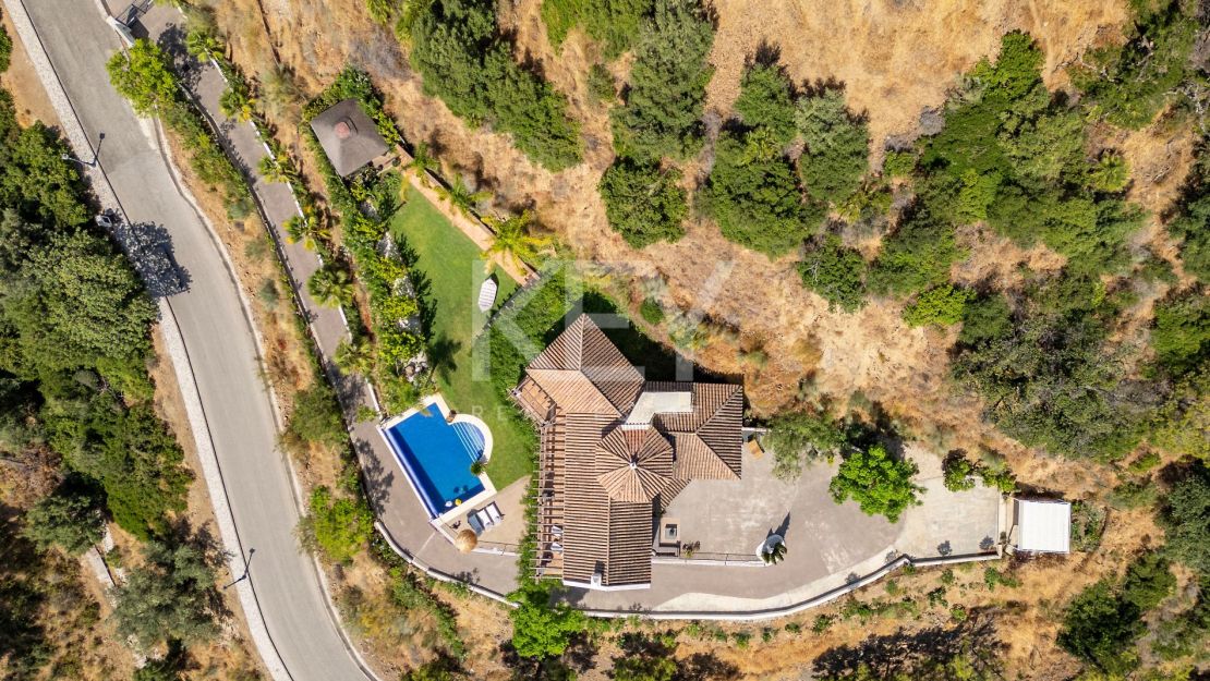 Exceptional mediterranean villa with panoramic sea views in Monte Mayor, Benahavís