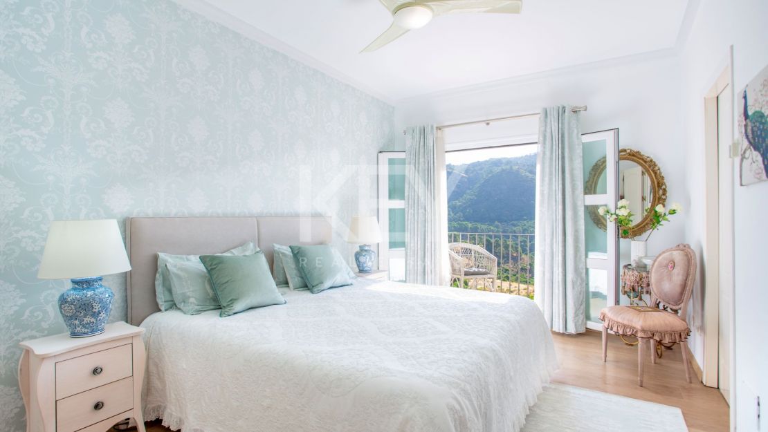 Exceptional mediterranean villa with panoramic sea views in Monte Mayor, Benahavís