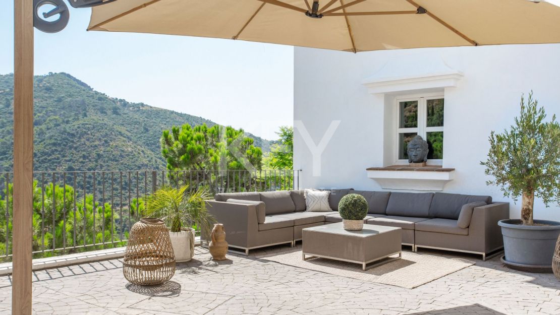 Exceptional mediterranean villa with panoramic sea views in Monte Mayor, Benahavís