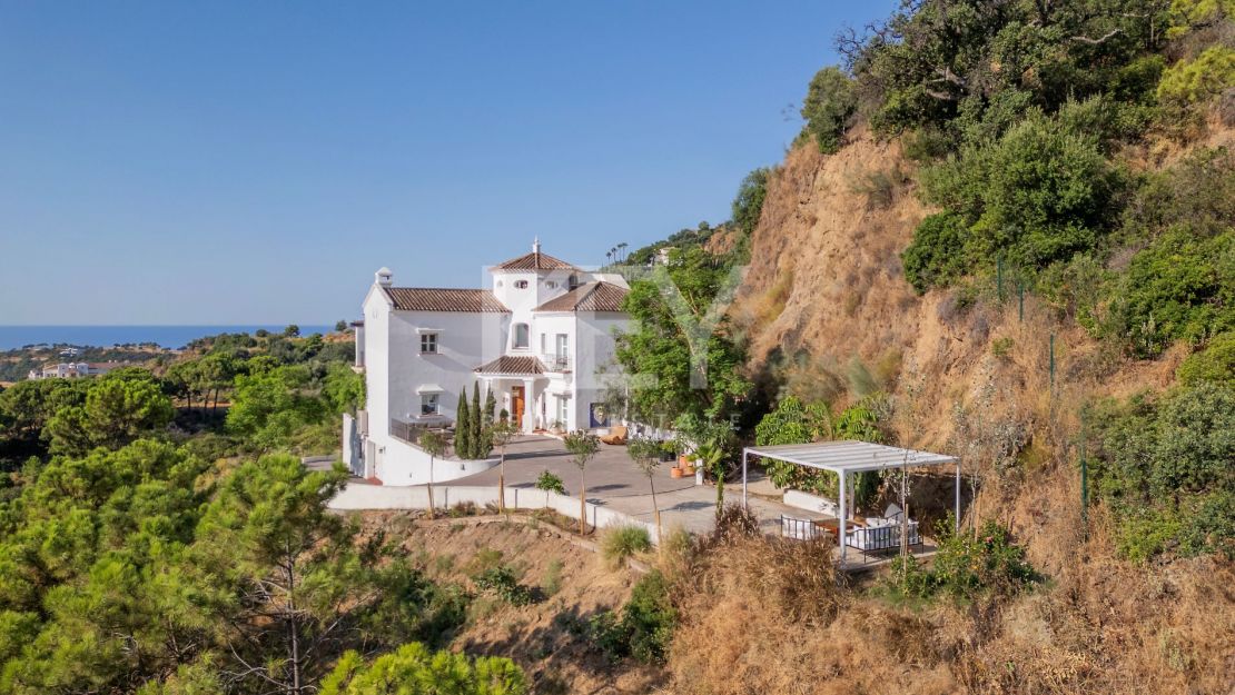 Exceptional mediterranean villa with panoramic sea views in Monte Mayor, Benahavís