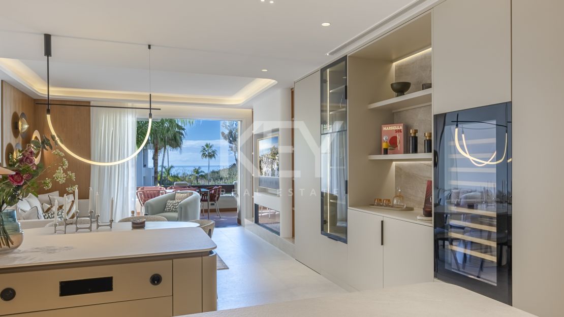 Increíble Apartamento con Vistas Abiertas al Mar en Estepona