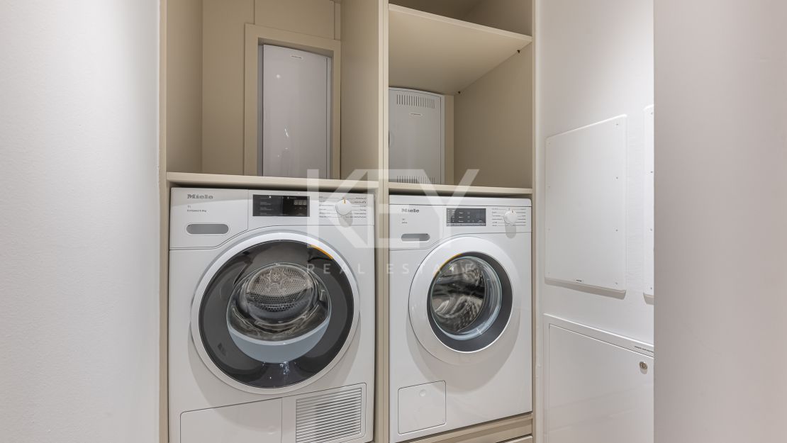 Increíble Apartamento con Vistas Abiertas al Mar en Estepona