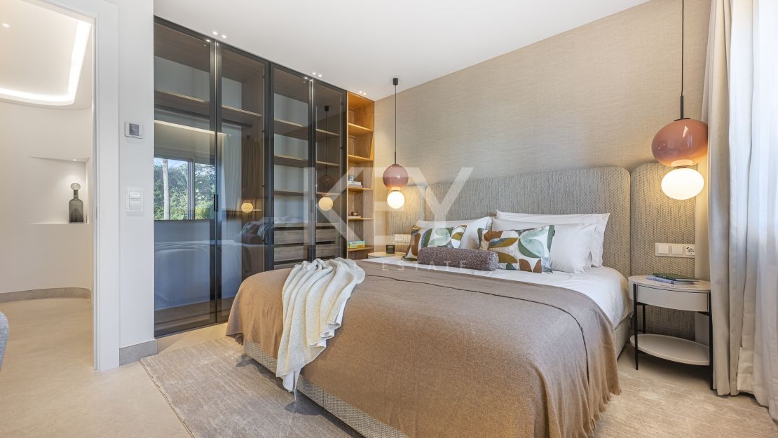 Increíble Apartamento con Vistas Abiertas al Mar en Estepona