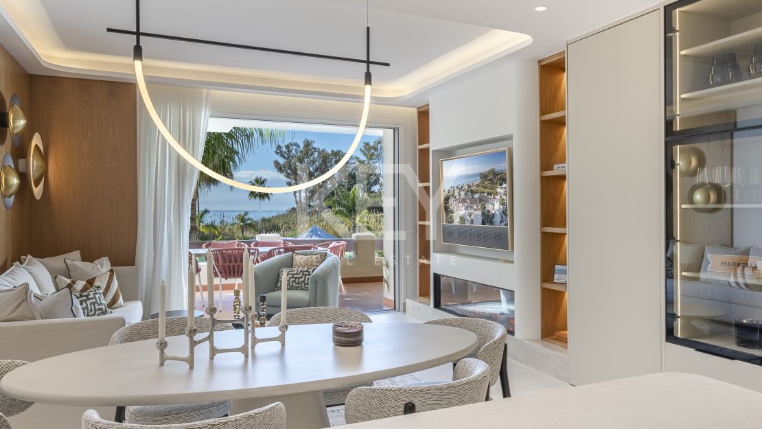 Increíble Apartamento con Vistas Abiertas al Mar en Estepona
