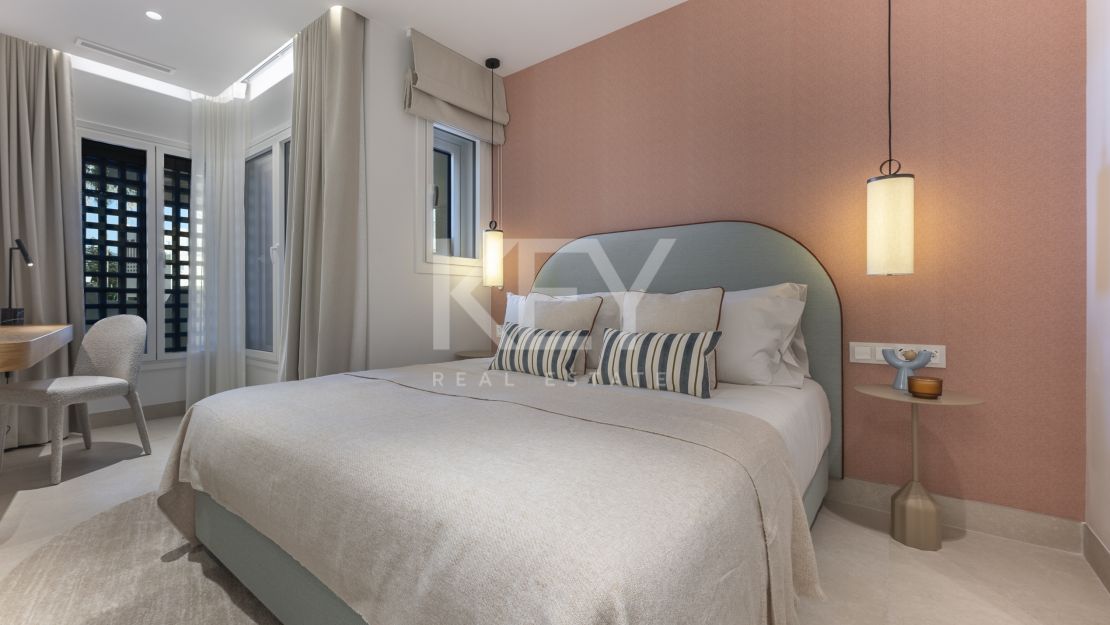 Increíble Apartamento con Vistas Abiertas al Mar en Estepona