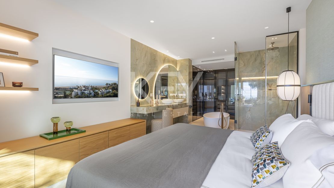 Increíble Apartamento con Vistas Abiertas al Mar en Estepona