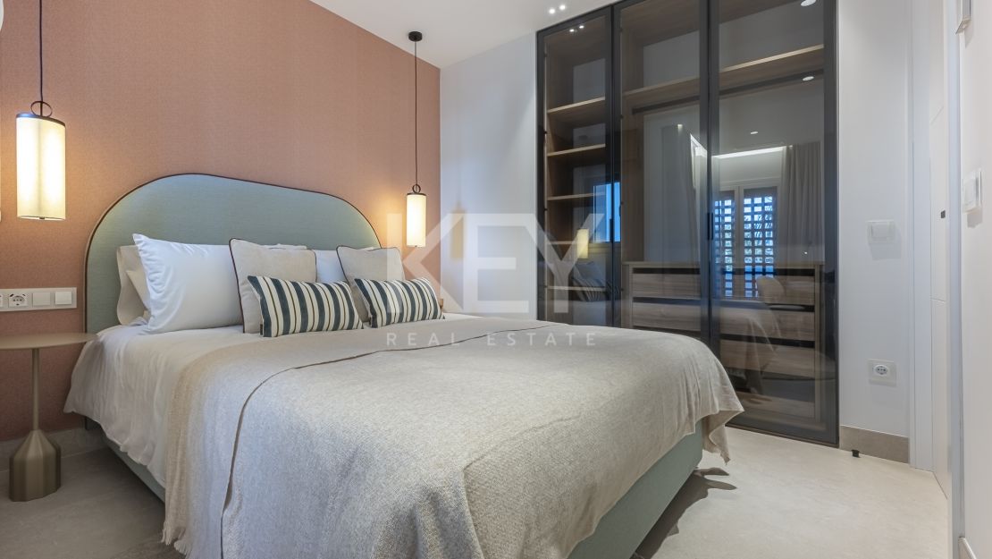 Increíble Apartamento con Vistas Abiertas al Mar en Estepona