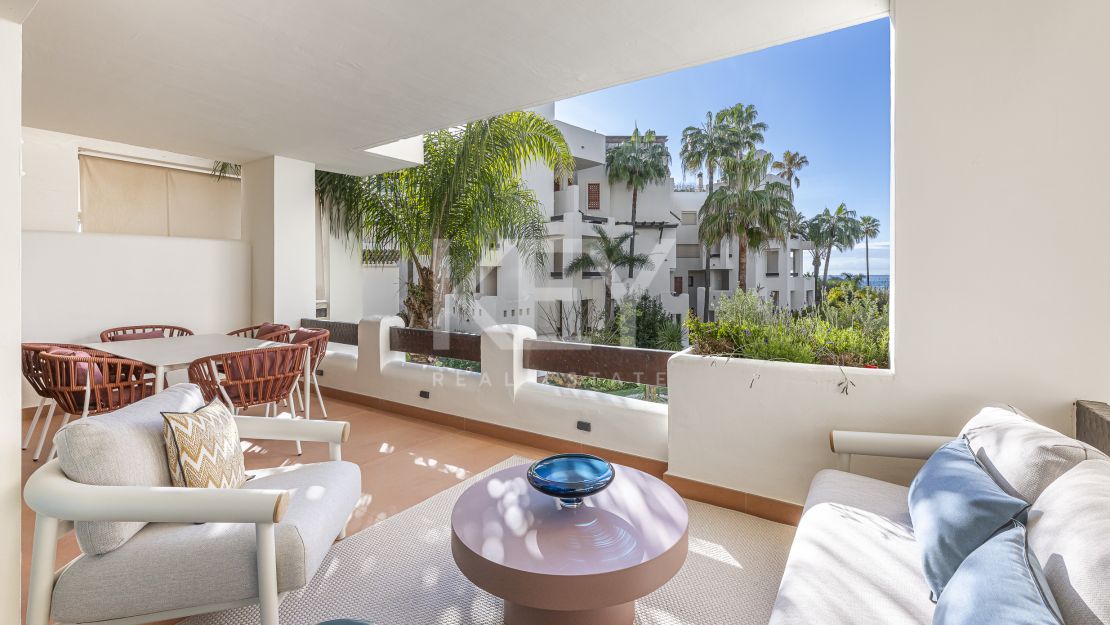 Increíble Apartamento con Vistas Abiertas al Mar en Estepona