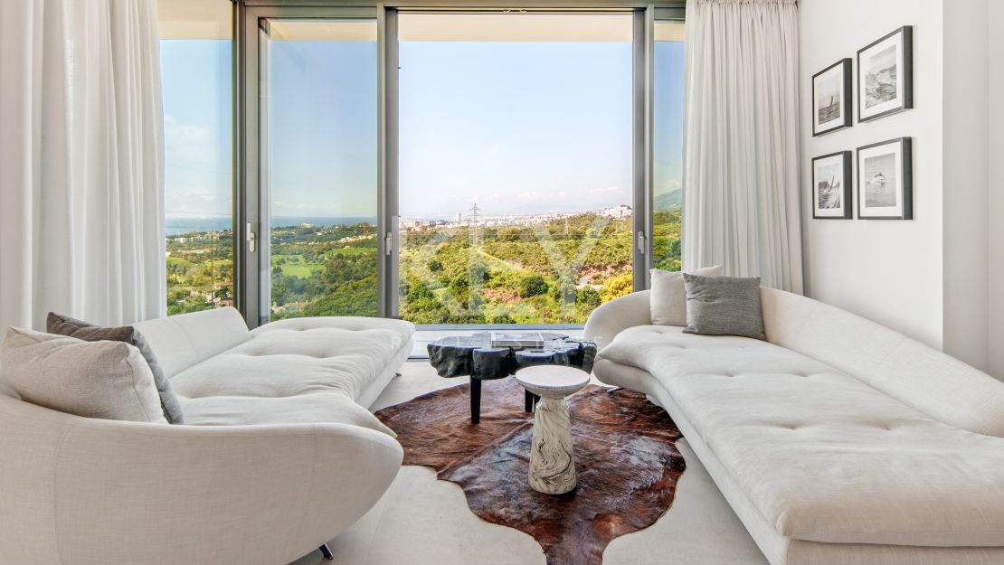 Modern Villa with Panoramic Sea Views in Marbella East