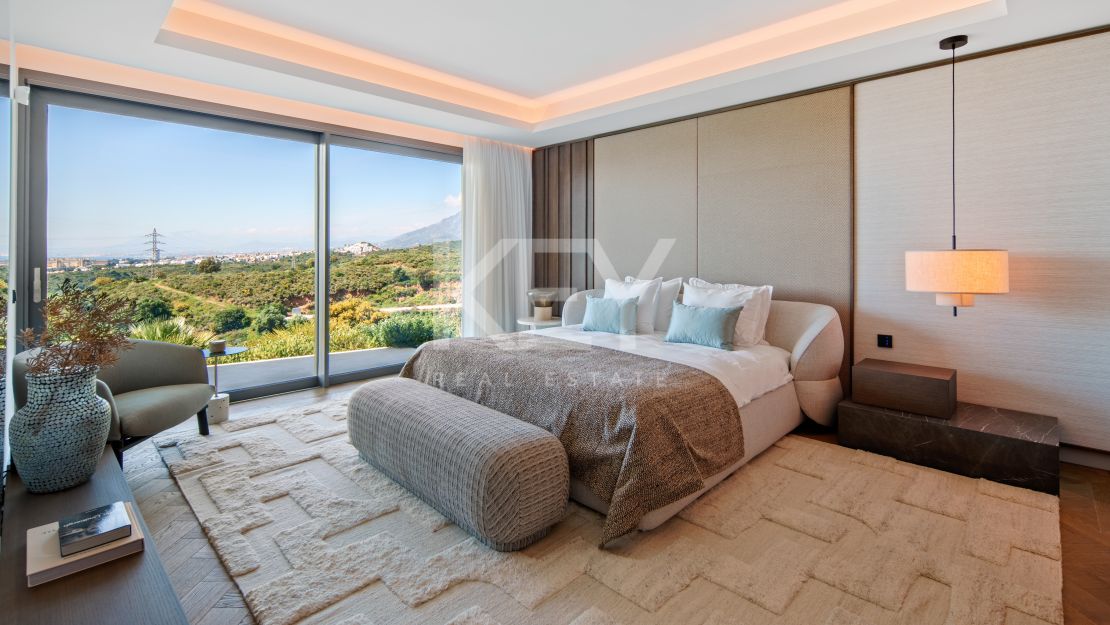 Modern Villa with Panoramic Sea Views in Marbella East