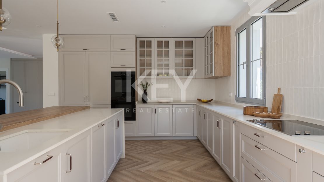 Stunning Newly Built Family Villa in Los Arqueros, Benahavis