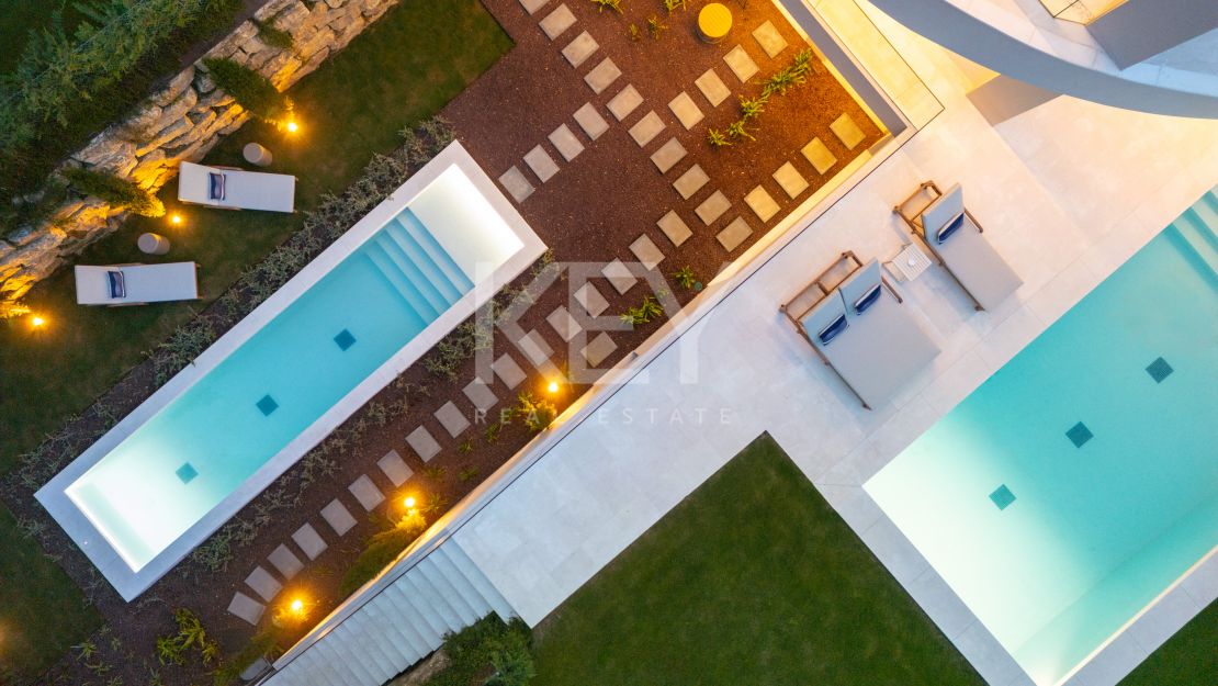 Элегантная Вилла Новой Постройки в Ла Серкилья, Нуэва Андалусия, Марбелья