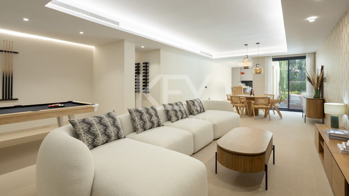 Элегантная Вилла Новой Постройки в Ла Серкилья, Нуэва Андалусия, Марбелья