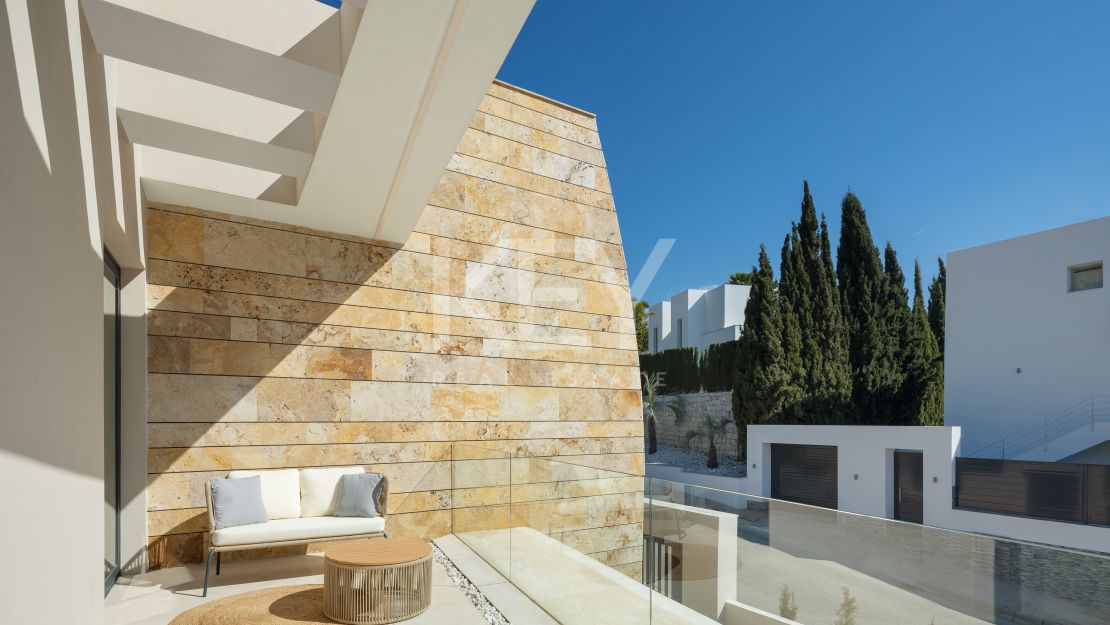 Элегантная Вилла Новой Постройки в Ла Серкилья, Нуэва Андалусия, Марбелья