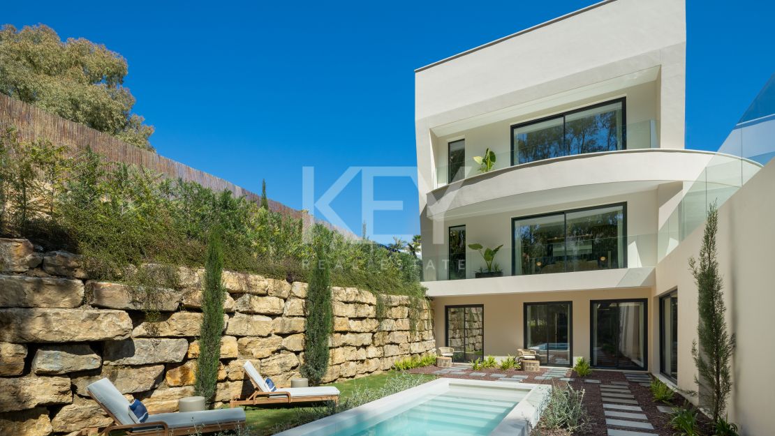 Элегантная Вилла Новой Постройки в Ла Серкилья, Нуэва Андалусия, Марбелья