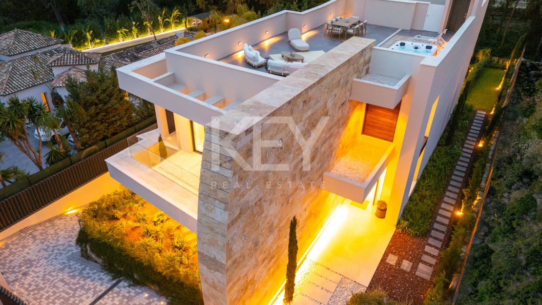 Элегантная Вилла Новой Постройки в Ла Серкилья, Нуэва Андалусия, Марбелья