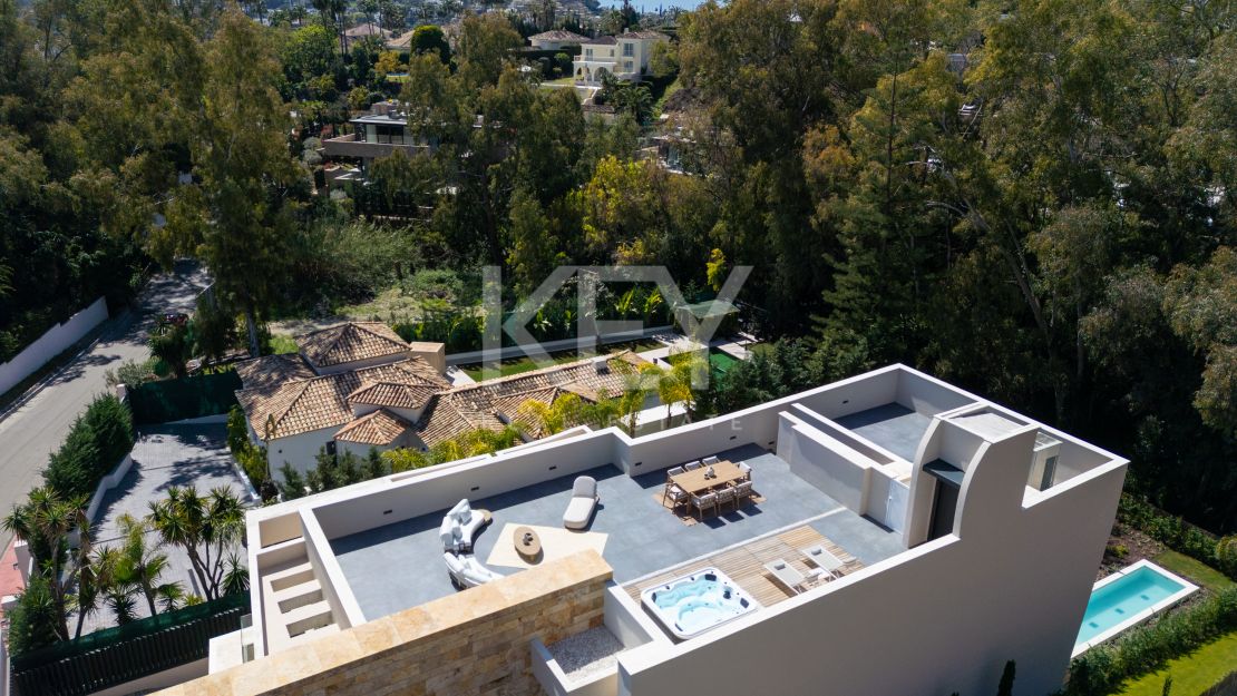 Элегантная Вилла Новой Постройки в Ла Серкилья, Нуэва Андалусия, Марбелья