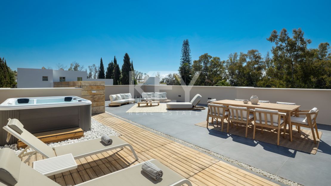 Элегантная Вилла Новой Постройки в Ла Серкилья, Нуэва Андалусия, Марбелья