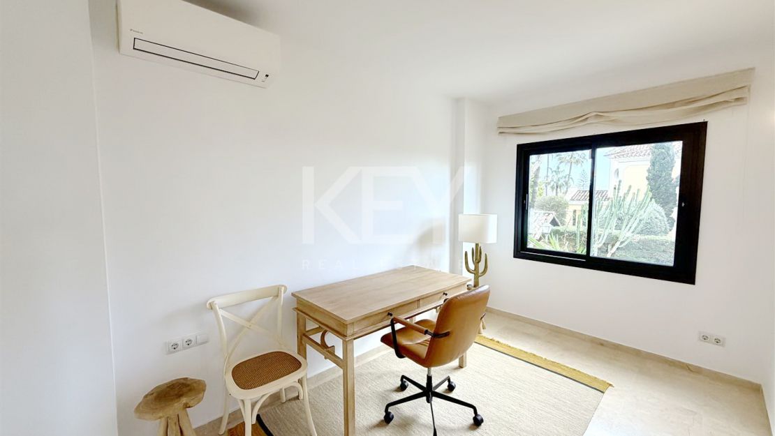 Elegant and Renovated Family Villa near the Beach in Las Chapas Playa, Marbella East