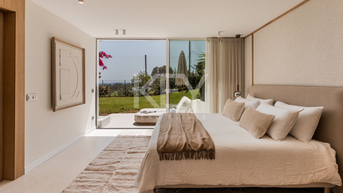 Modern 4-bedroom apartment for sale in Aloha, Nueva Andalucía, Marbella
