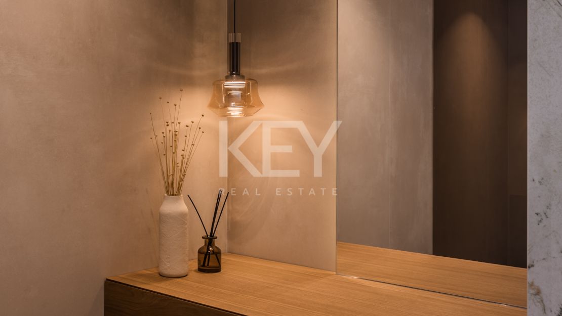 Modern 4-bedroom apartment for sale in Aloha, Nueva Andalucía, Marbella