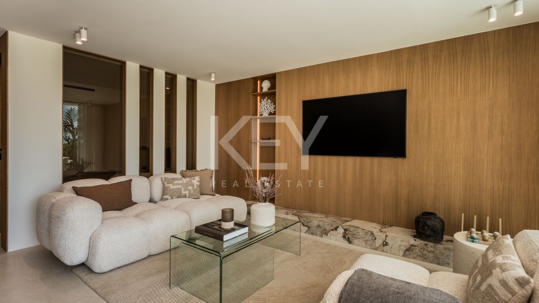Modern 4-bedroom apartment for sale in Aloha, Nueva Andalucía, Marbella