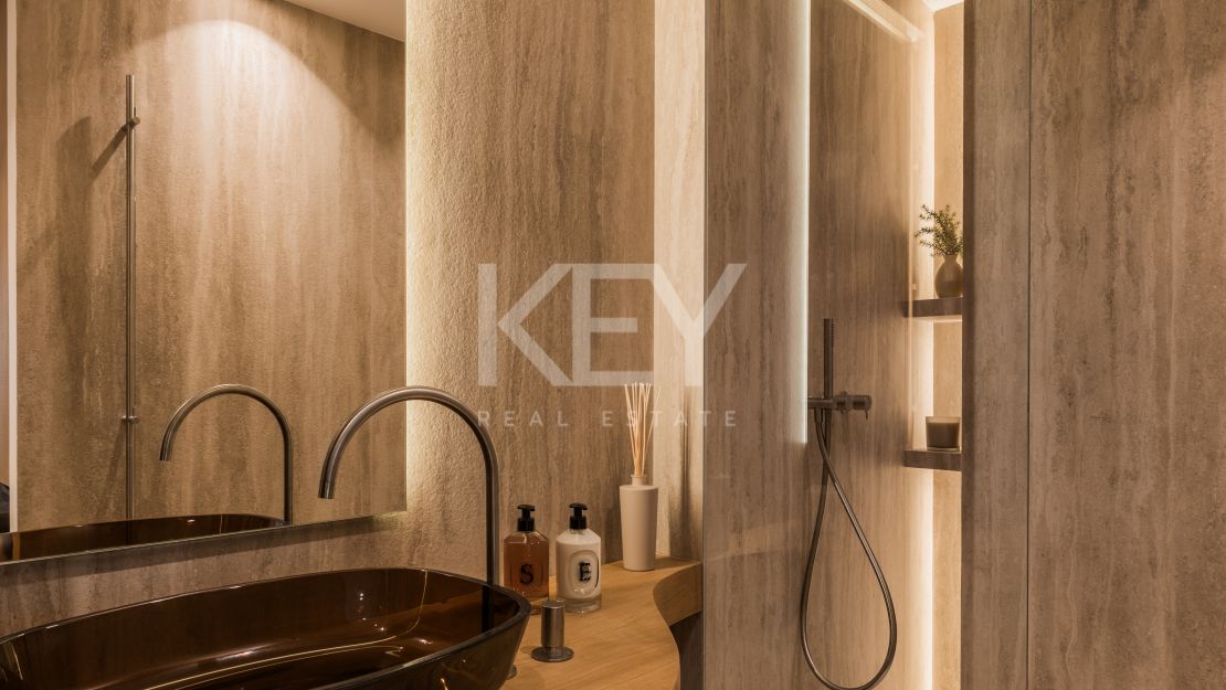 Modern 4-bedroom apartment for sale in Aloha, Nueva Andalucía, Marbella