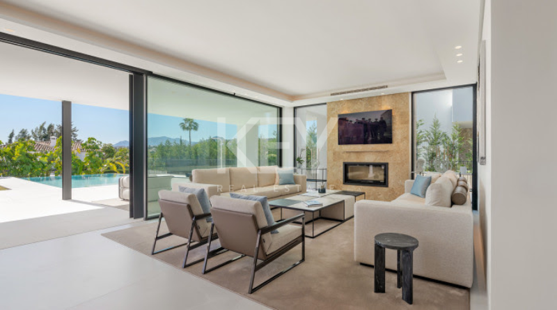Modern Luxury Villa near Golf in Nueva Andalucía, Marbella