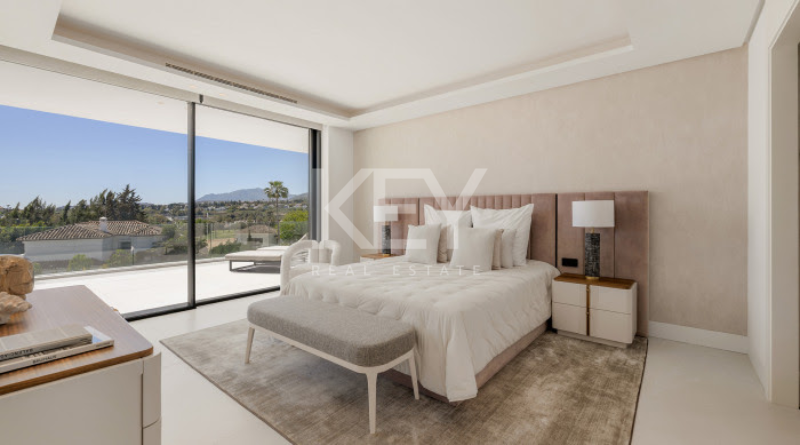 Modern Luxury Villa near Golf in Nueva Andalucía, Marbella