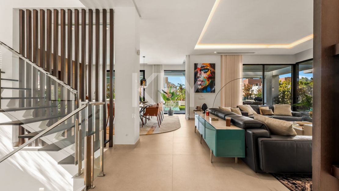 Современная вилла на Золотой Миле Марбельи в пешей доступности от пляжа