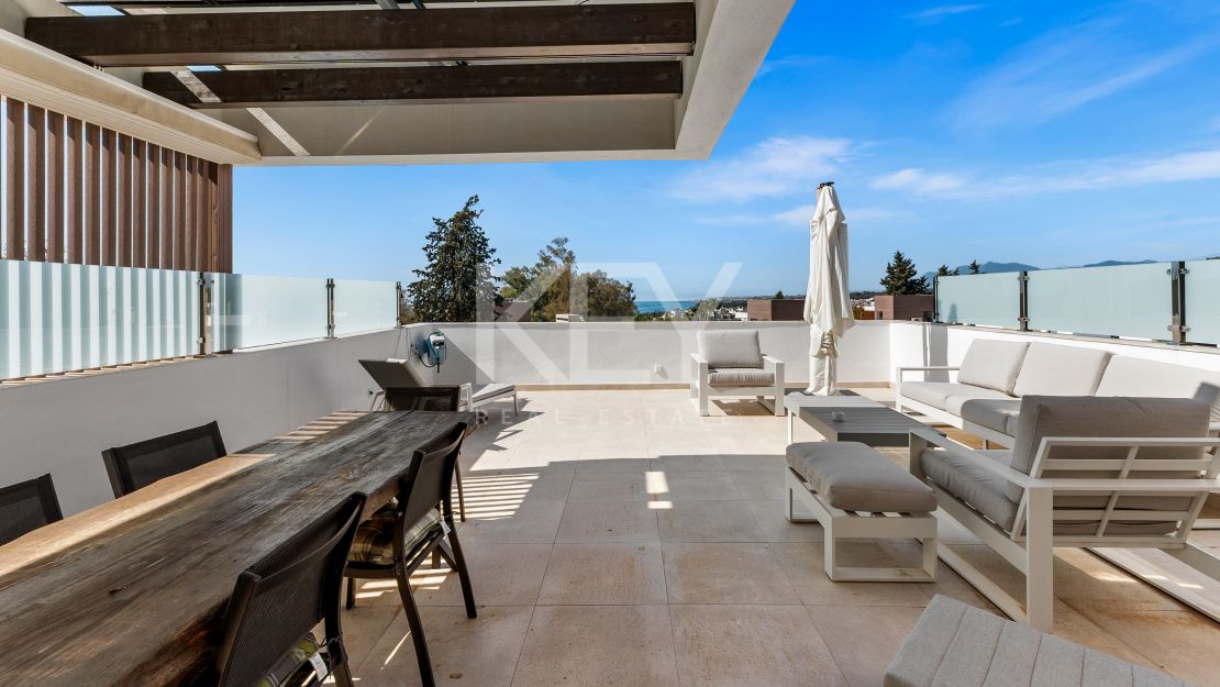 Современная вилла на Золотой Миле Марбельи в пешей доступности от пляжа