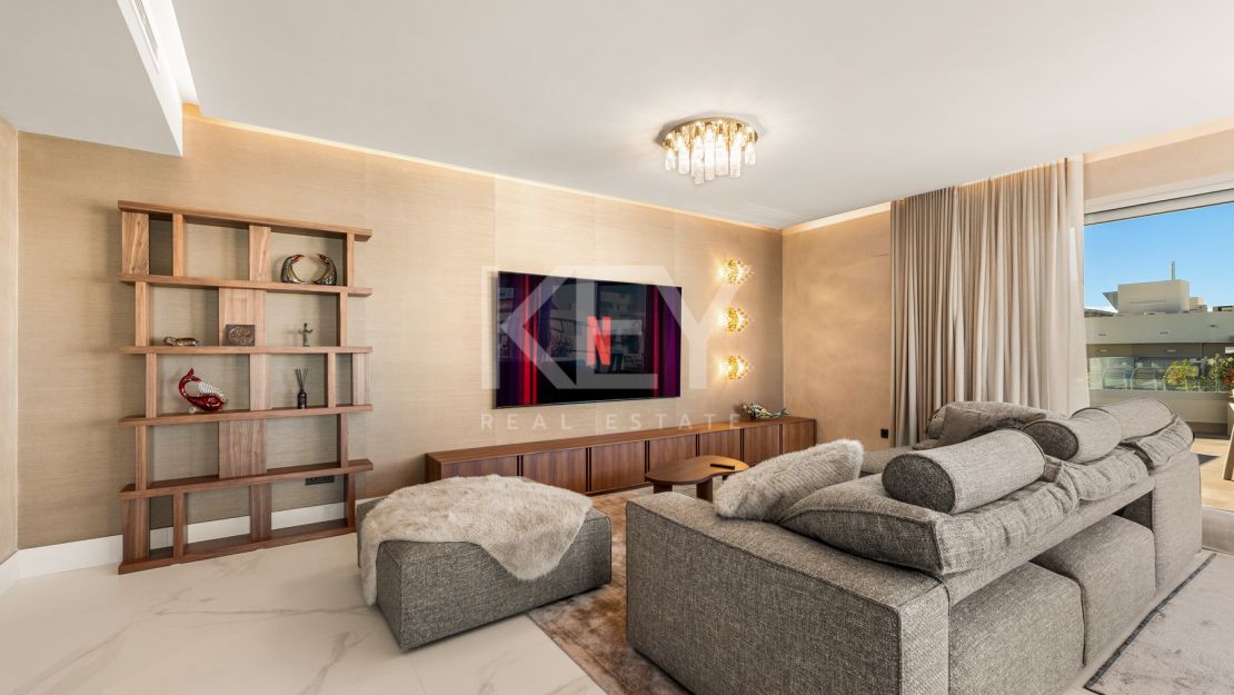 Penthouse with Sea Views in Marbella, San Pedro de Alcantara