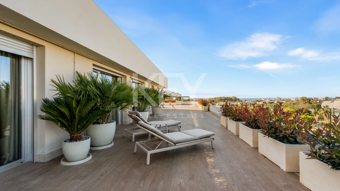 Penthouse with Sea Views in Marbella, San Pedro de Alcantara