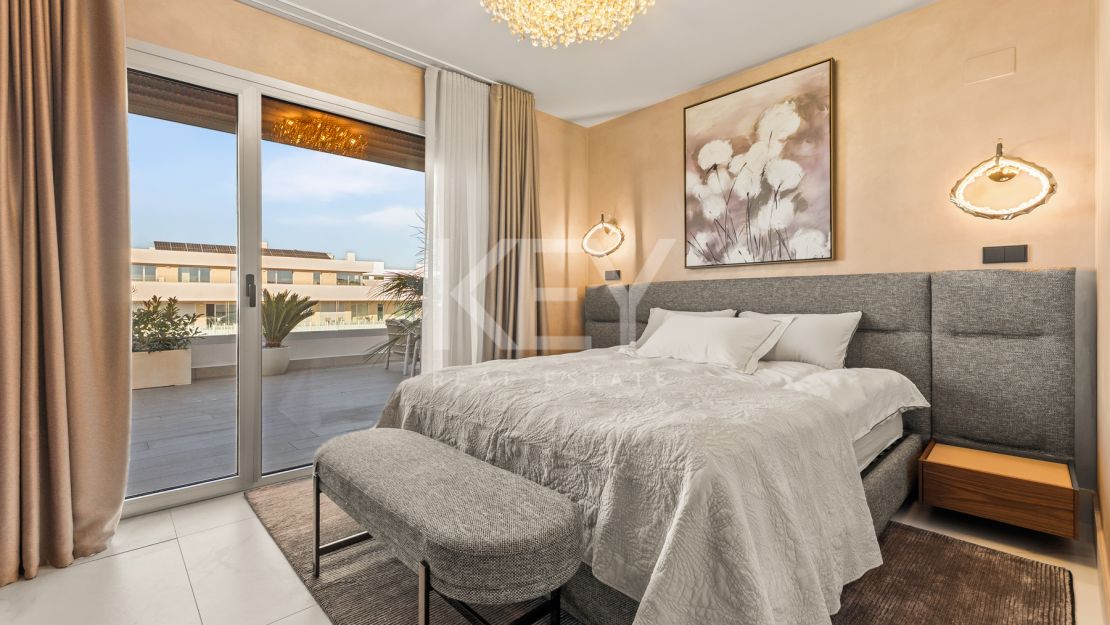 Penthouse with Sea Views in Marbella, San Pedro de Alcantara