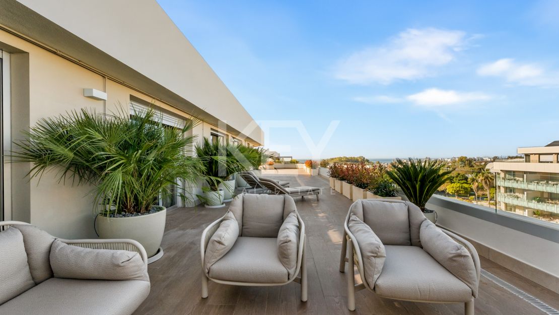 Penthouse with Sea Views in Marbella, San Pedro de Alcantara