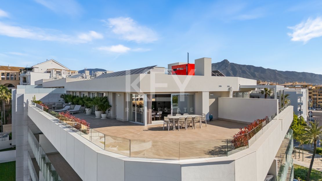 Penthouse with Sea Views in Marbella, San Pedro de Alcantara