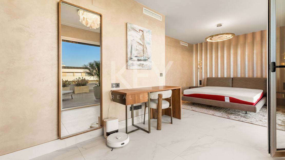 Penthouse with Sea Views in Marbella, San Pedro de Alcantara