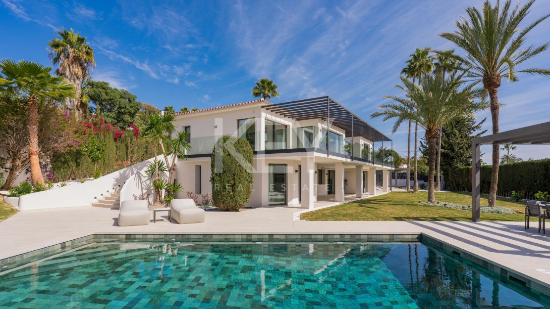 A Villa with Open Sea View and walking distance to Swans school just minutes from la Milla de Oro Marbella