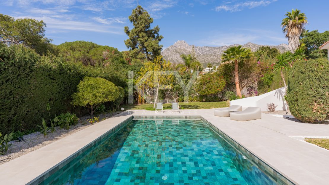 A Villa with Open Sea View and walking distance to Swans school just minutes from la Milla de Oro Marbella