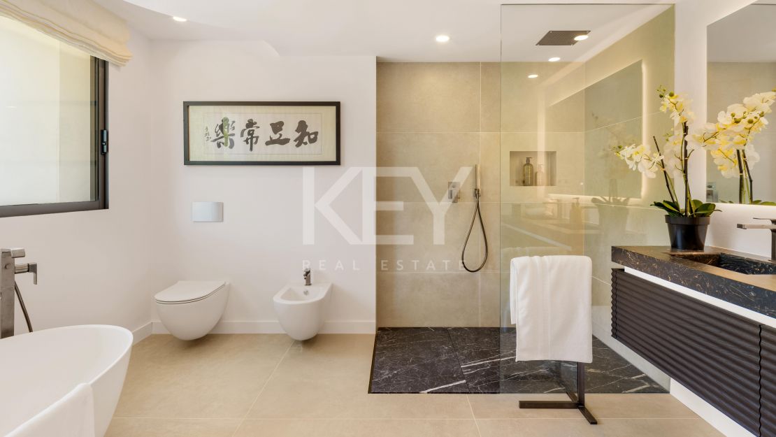 A Villa with Open Sea View and walking distance to Swans school just minutes from la Milla de Oro Marbella