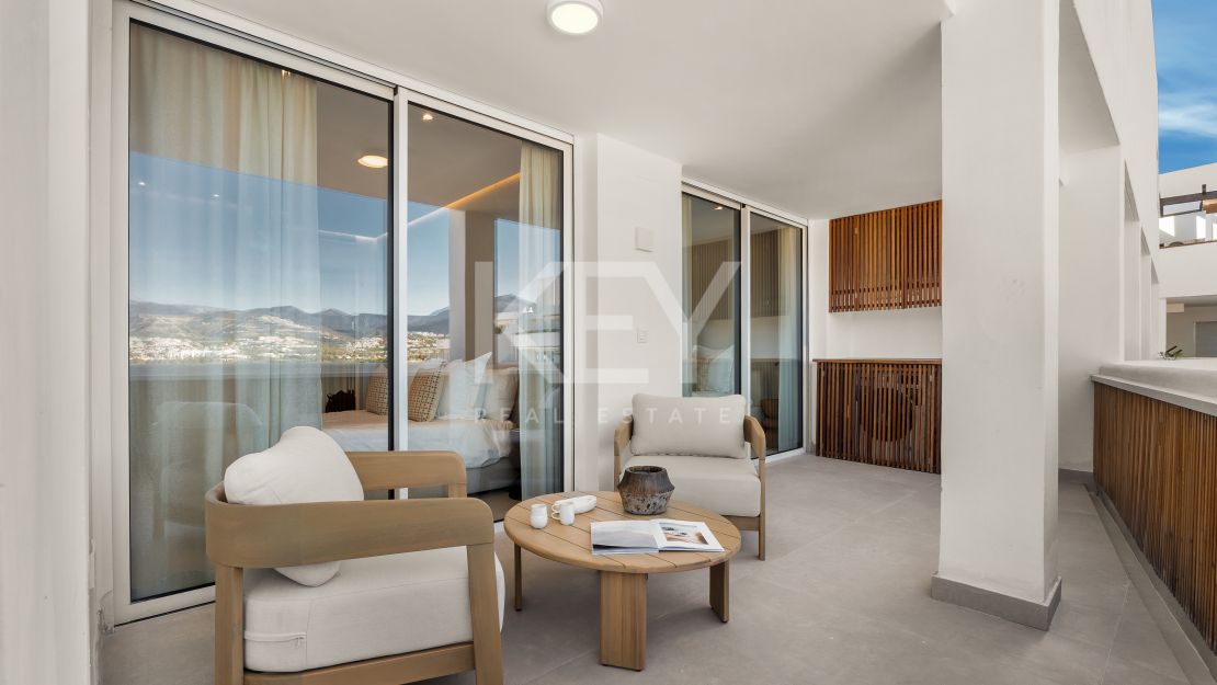 Stylish Renovated Penthouse with Sea & Mountain Views in Marbella