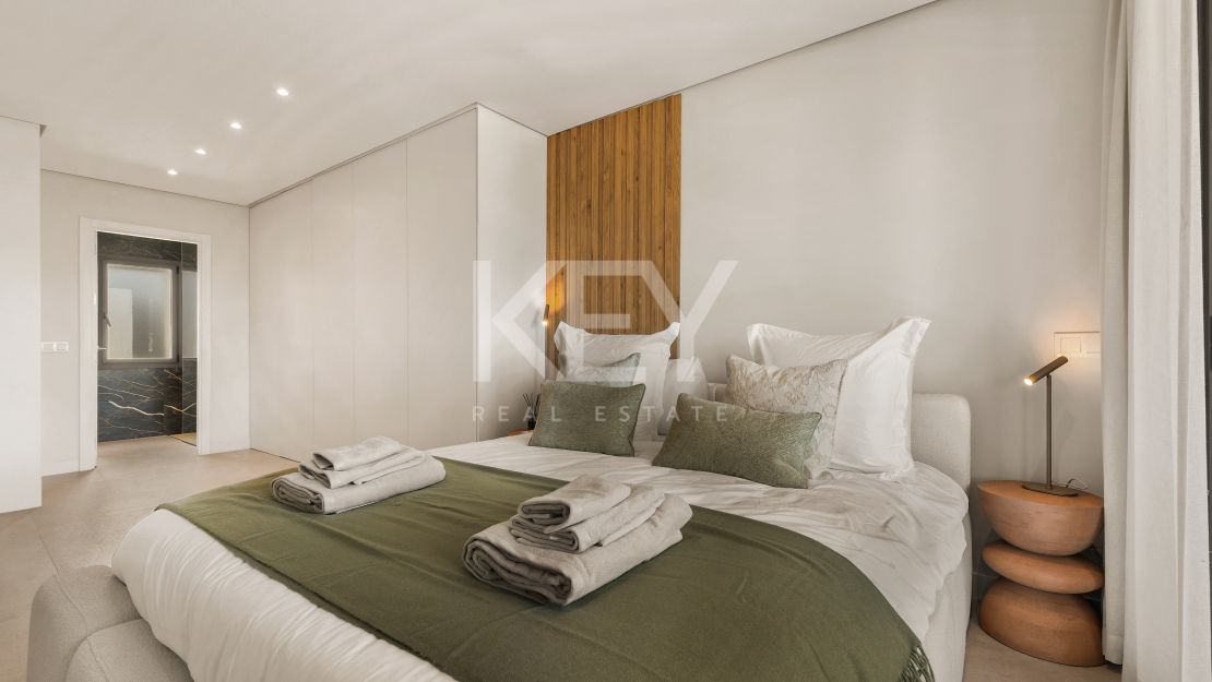 Stylish Renovated Penthouse with Sea & Mountain Views in Marbella