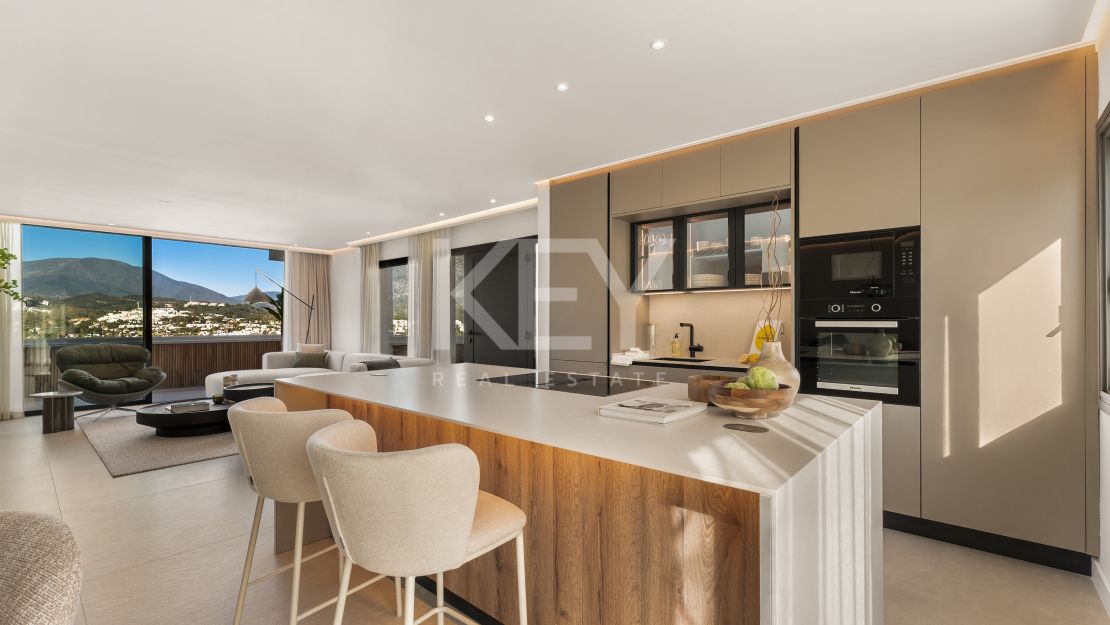 Stylish Renovated Penthouse with Sea & Mountain Views in Marbella